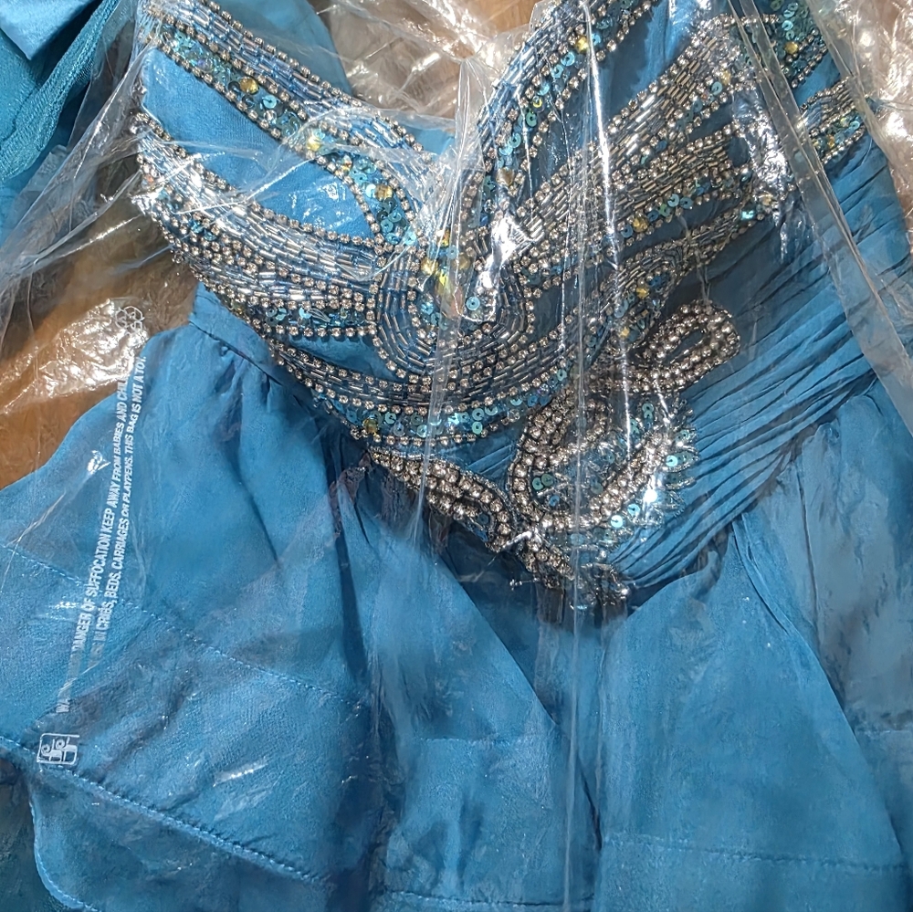 Strapless Blue Ruffle & Peplum Gown - Picture 4 of 8
